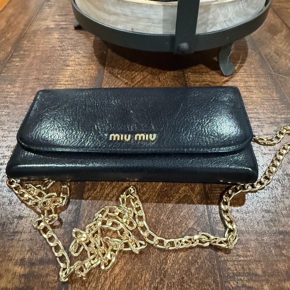 Miu Miu Black Leather Bifold wallet with card holder - Picture 8 of 10